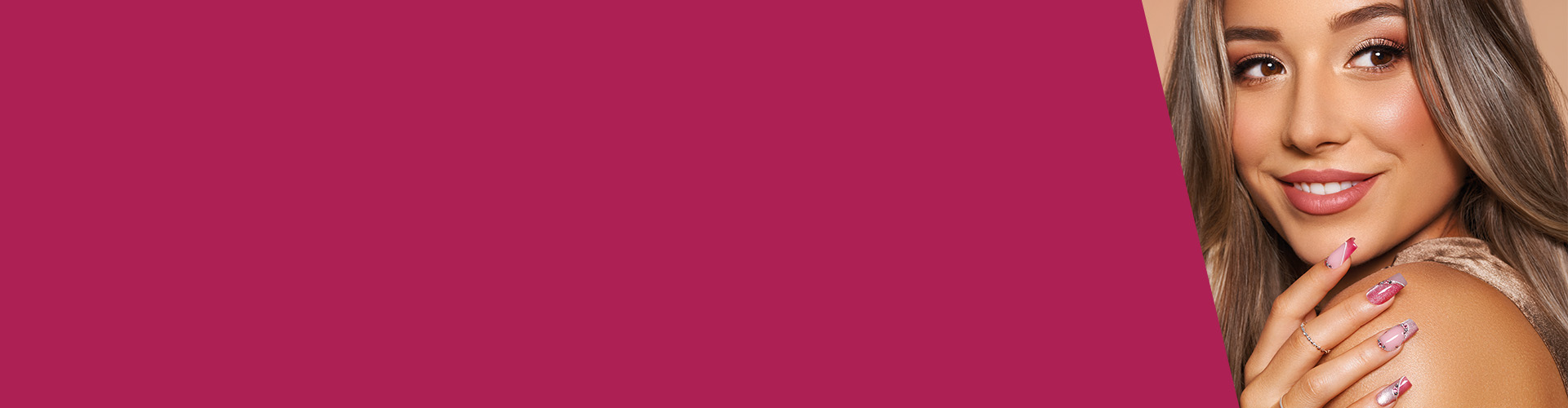 Prémium<br><strong class='strongest'>műköröm márkák</strong><br>webáruháza<br><img src='images/logo-w.svg' class='img-fluid w-50 mt-4' width='200' height='auto'>
